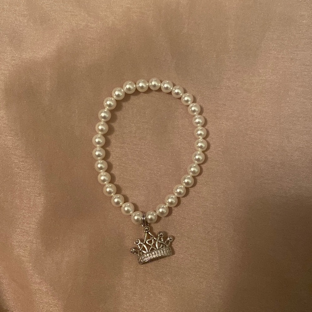 pearl bracelet